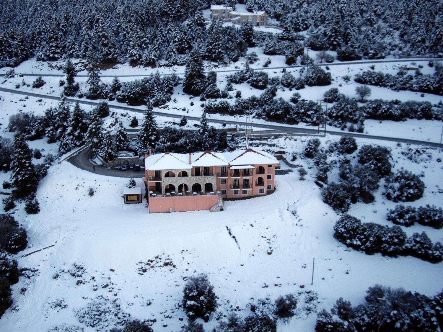 Vytina Mountain View Hotel Екстер'єр фото