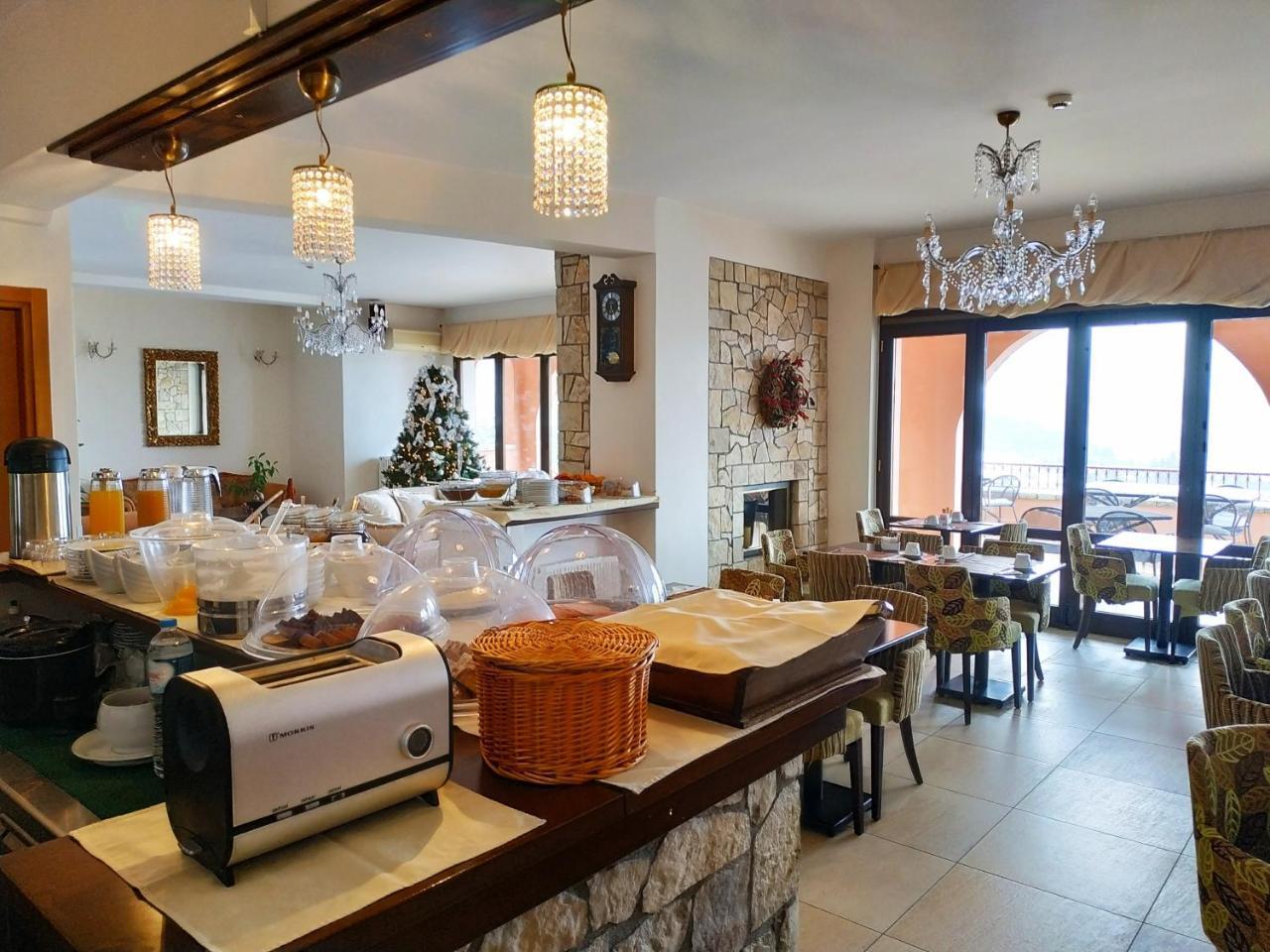 Vytina Mountain View Hotel Екстер'єр фото